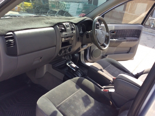 ขายรถกระบะ อีซูซุ ดีแม็ก 4ประตูตัวท็อป ปี03เครื่อง 3.0 เทอร์โบ เกียร์ออโต้ เพาเวอร์ ไฟฟ้าทั้งคัน airbag2ใบ/เบรคabs ภายในสวยเดิมๆแอร์เย็นฉ่ำ วิทยุCD ตัวถังเดิมๆห้องเครื่องเดิมๆสีเงาบางมีริ้วรอยบ้าง คัสซีดีไม่ผุ เครื่องแน่น เกียร์ดี รถขับดี ใช้งานได้เลยครับ