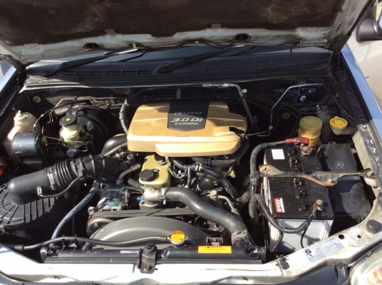 ขายรถกระบะ อีซูซุ ดีแม็ก 4ประตูตัวท็อป ปี03เครื่อง 3.0 เทอร์โบ เกียร์ออโต้ เพาเวอร์ ไฟฟ้าทั้งคัน airbag2ใบ/เบรคabs ภายในสวยเดิมๆแอร์เย็นฉ่ำ วิทยุCD ตัวถังเดิมๆห้องเครื่องเดิมๆสีเงาบางมีริ้วรอยบ้าง คัสซีดีไม่ผุ เครื่องแน่น เกียร์ดี รถขับดี ใช้งานได้เลยครับ