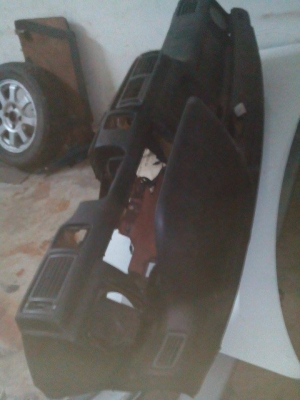 ขายอระไหร่ กาแล้น อี33 ครับ