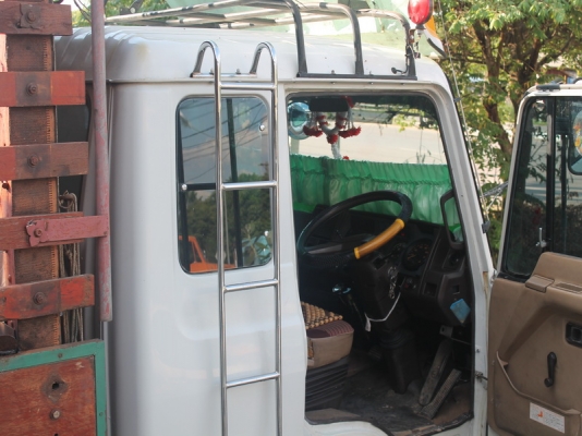 ขาย ฮีโน่ FL176 รถเกิดน่านแท้ๆคับ เจ้าของเดิมขับเองใช้รักษามากคับ