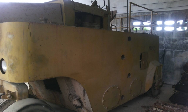 รถ บด. 11 ล้อ  ( ขายตามสภาพ. )     สนใจติดต่อ  081 - 6079515