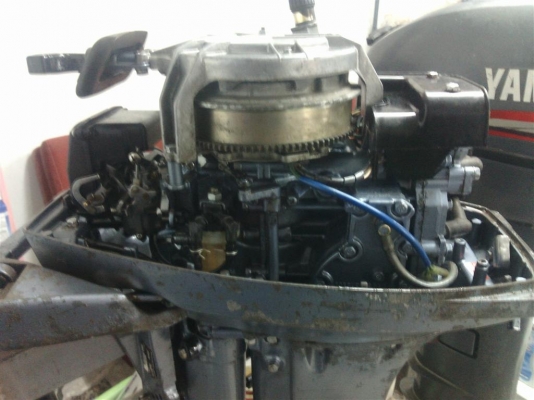 เครื่อง ยามาฮ่า 15แรง ฝาเหลี่ยม