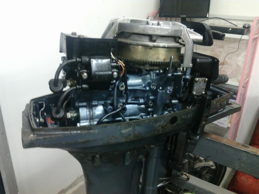 เครื่อง ยามาฮ่า 15แรง ฝาเหลี่ยม