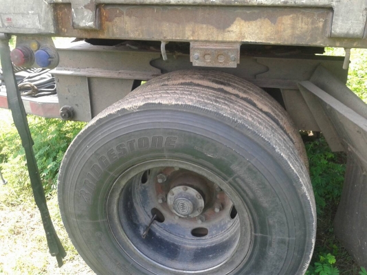 ขายหางพ่วง  สามมิต  3  เพลา. ยัด  ปี 52    สนใจติดต่อ  081 - 6079515