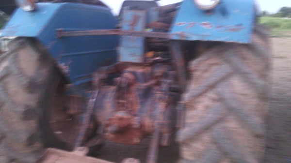 ขายรถไถ  ฟอดร์รุ่น6600  แท้ๆครับT5      สวยเดิมๆพร้อมใช้ยางดีสีสวย0810076640