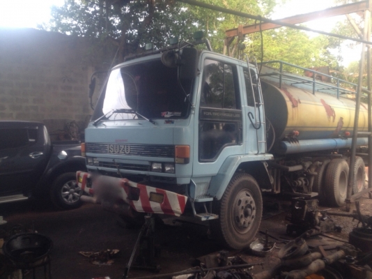 รถอีซุซุ 10 ล้อ บรรทุกน้ำ FVM 175 แรงม้า. สนใจติดต่อ 081 - 6079515 รถอีซุซุ 10 ล้อ บรรทุกน้ำ FVM 175 แรงม้า. สนใจติดต่อ 081 - 6079515