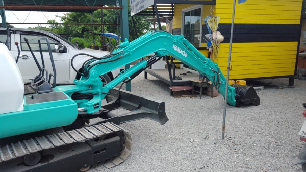 ขายรถขุดkomatsu  pc25รุ่น7 ปั้มแรงมาก ลองมาแล้ว.บูมยาว.ยาว