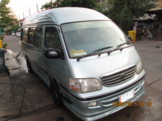 รถตู้ปี04สภาพสดๆเลยครับ