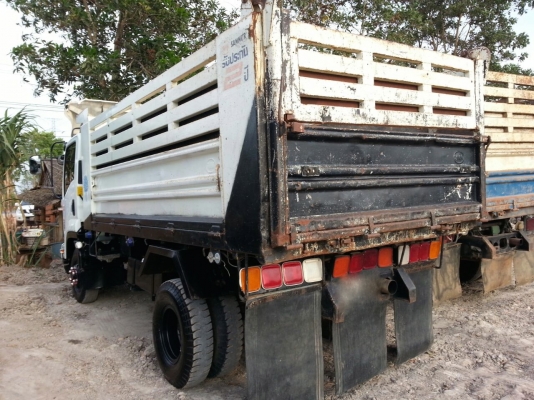 รถอีซูซุ 6 ล้อดั้ม FRR  210 แรงม้า. ปี 54  ( ปลายปี. )   ( รถวิ่ง 6x,xxx กม. )      สนใจติดต่อ  081 - 6079515