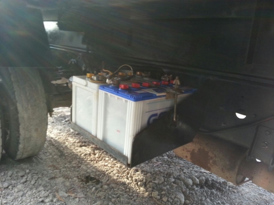 รถอีซูซุ 6 ล้อดั้ม FRR  210 แรงม้า. ปี 54  ( ปลายปี. )   ( รถวิ่ง 6x,xxx กม. )      สนใจติดต่อ  081 - 6079515