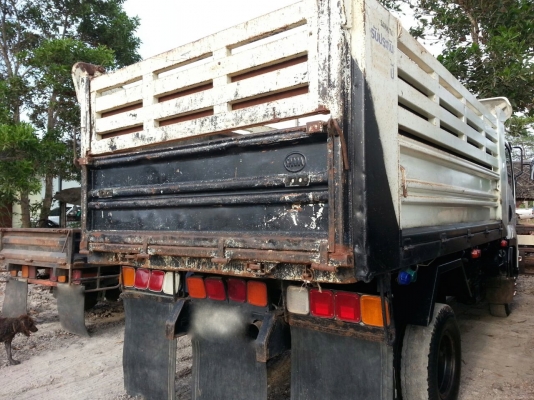 รถอีซูซุ 6 ล้อดั้ม FRR  210 แรงม้า. ปี 54  ( ปลายปี. )   ( รถวิ่ง 6x,xxx กม. )      สนใจติดต่อ  081 - 6079515