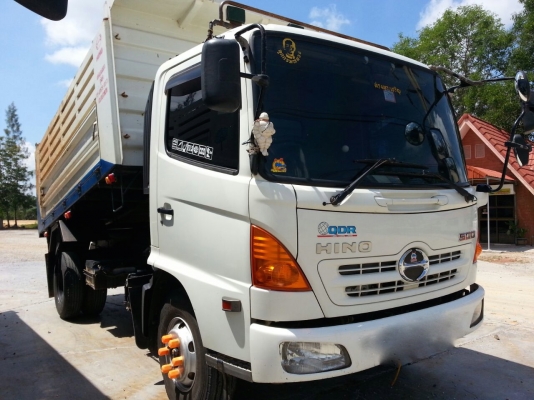 รถฮีโน่ 6 ล้อดั้ม 175 แรงม้า. ปี 54   ( รถวิ่ง 18x,xxx กว่า กม. )     สนใจติดต่อ  081 - 6079515