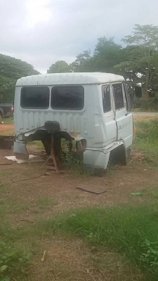 หัวรถฮีโน่  อุปกรณ์สมบูรณ์ ภายในสวย