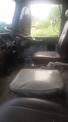 หัวรถฮีโน่  อุปกรณ์สมบูรณ์ ภายในสวย