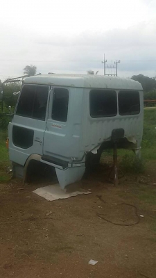 หัวรถฮีโน่  อุปกรณ์สมบูรณ์ ภายในสวย