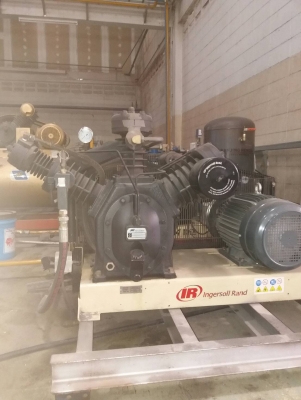 ขายปั้มลมสกรู 0835848866  091 215 2886  air dryer  ถังพักลม ซ่อม เช่า ขายอะไหล่ปั้มลมฯลฯ chiller cooling tower