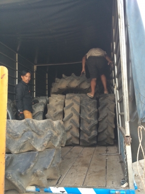 ขายยางรถไถ 13.6-26 ใส่ 45-4708 ได้ครับ