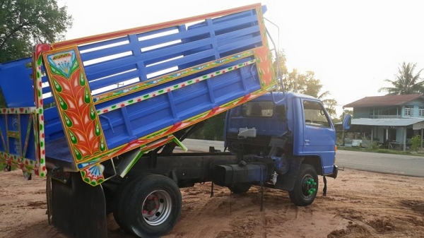 ขาย6ล้ออีซูซุ NPR115 ดัมพ์ เกษตร ช่วงล่างใหญ่F หน้าหลัง แชชซีสวย พ.เพาเวอร์ เอกสารเล่มทะเบียนพร้อมโอน แอร์เย็น กระบะสวย เครื่องดีแน่น