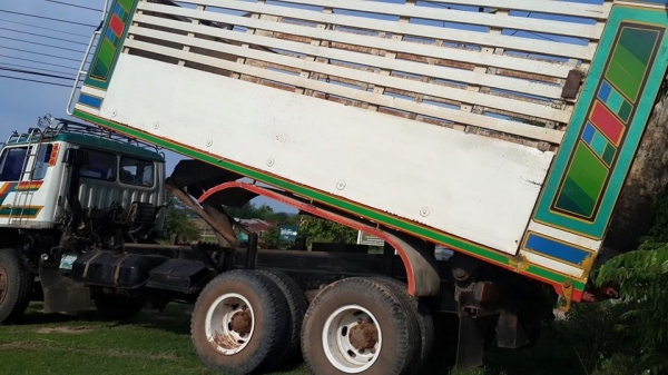 ขาย10ล้อSUMO226 HINO2เพลา 220แรงสโลว์กลาง แชชซีสวย ช่วงล่างZM แอร์เย็น ดัมพ์เกษตร สภาพพร้อมลุยงาน ขาย10ล้อSUMO226 HINO2เพลา 220แรงสโลว์กลาง แชชซีสวย ช่วงล่างZM แอร์เย็น ดัมพ์เกษตร สภาพพร้อมลุยงาน