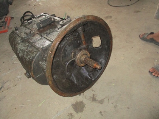 ขายเกียร์บัส นิสสัน7เกียร์ ตารางติดเครื่องท่ออ้อมPE6เทอร์โบ