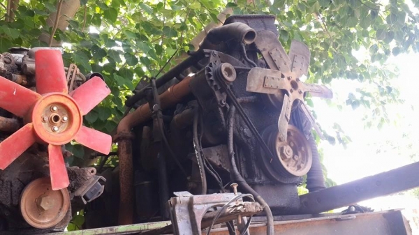 ขายเครื่อง6สูบ นิสสันUD PD185แรง พร้อมเกียร์ เอกสารใบคุม เครื่องดี วางใช้งานได้เลย