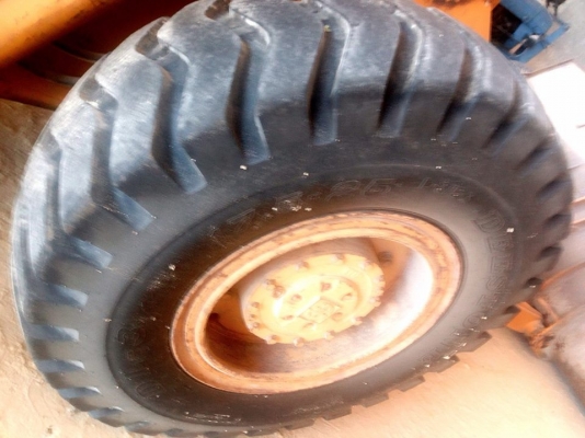 **590,000 บ.ต่อรอง/// รถตักล้อยาง เอวอ่อน KAWASAKI 65Z **ขาย KAWASAKI 65Z รถตักล้อยาง เอวอ่อน ตัก1.7-2 คิว KAWASAKI 65Z WHEEL LOADER MODEL KSS65Z ซีเรียล 65ZB0836 ขยายบุ้งกี๋ ต่อแขน แล้ว เรียบร้อย ตักสูง ใส่10ล้อได้ ตักได้ 1.7ถึง2.0คิว เครื่องยนต์ ISUZU 6