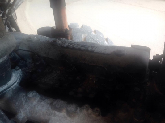 **590,000 บ.ต่อรอง/// รถตักล้อยาง เอวอ่อน KAWASAKI 65Z **ขาย KAWASAKI 65Z รถตักล้อยาง เอวอ่อน ตัก1.7-2 คิว KAWASAKI 65Z WHEEL LOADER MODEL KSS65Z ซีเรียล 65ZB0836 ขยายบุ้งกี๋ ต่อแขน แล้ว เรียบร้อย ตักสูง ใส่10ล้อได้ ตักได้ 1.7ถึง2.0คิว เครื่องยนต์ ISUZU 6