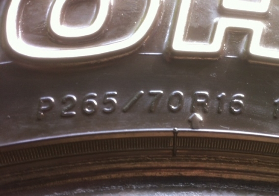 ยาง Yokohama 265 70 16 สภาพดี พร้อมใช้งาน ราคาไม่แพง