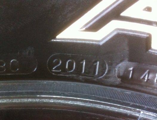 ยาง Maxxis 265 70 16 จำนวน 2เส้น ดอกเยอะ