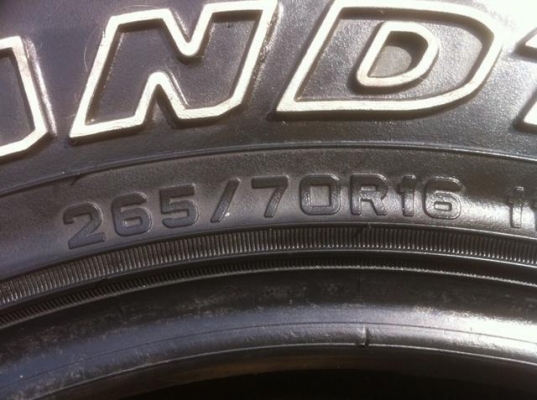 ยาง Dunlop AT3 265 70 16 กลางปี12 ดอกเยอะ เนื้อนิ่มๆ ดอกคมๆ