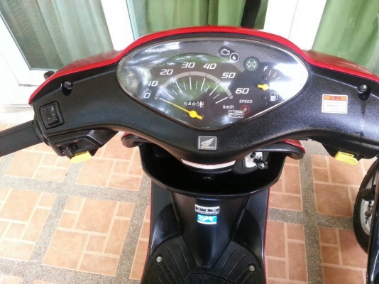 Honda Dio รุ่นใหม่ สภาพสวยมาก สตาร์ทีเดียวติด เครื่องแรงใช้ได้ เดินเรียบ สภาพนี้หายากครับ มีให้เลือก2คันครับ Honda Dio รุ่นใหม่ สภาพสวยมาก สตาร์ทีเดียวติด เครื่องแรงใช้ได้ เดินเรียบ สภาพนี้หายากครับ มีให้เลือก2คันครับ