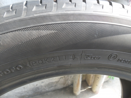ยาง YOKOHAMA 235/55R19 ปี13 สวยๆ 1 คู่ ราคา 1700 บาท