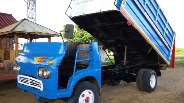 ขายรถอีแต๋นด้ำราคา165000บาท คัชชีหน้าใหญ่ บรรณทุกได้6-7ตัน 6ล้อ เครื่อง4สูบเป็นรถ6ล้อมาก่อน กะบอกด้ำใหญ่ กะบะยาวเป็นเหล็ก พร้อมใช้งานรถอยู่ว้งบัว อคลองขลุง จ กำแพงเพชรสนใจ โทร0813655887อำพร พาเจริญราคานื้ยังต่อรองได้อืกนะครับ