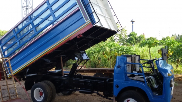 ขายรถอีแต๋นด้ำราคา165000บาท คัชชีหน้าใหญ่ บรรณทุกได้6-7ตัน 6ล้อ เครื่อง4สูบเป็นรถ6ล้อมาก่อน กะบอกด้ำใหญ่ กะบะยาวเป็นเหล็ก พร้อมใช้งานรถอยู่ว้งบัว อคลองขลุง จ กำแพงเพชรสนใจ โทร0813655887อำพร พาเจริญราคานื้ยังต่อรองได้อืกนะครับ