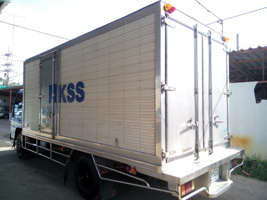 6 ล้อกลาง *ตู้เปียกสแตนเลส*  ISUZU  EURO.2  NPR 130 แรงม้า * ยาว 5.00 ม. * รถสวยเดิม+สวยจริง * รถห้างแท้ * มีเล่มพร้อม *