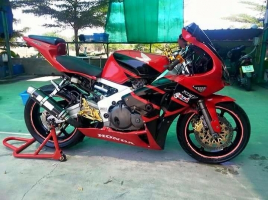 ขาย CBR400 ปี92 รถสวยสภาพเทพ ของแต่งเยอะ ทะเบียนพร้อมโอน ขาย CBR400 ปี92 รถสวยสภาพเทพ ของแต่งเยอะ ทะเบียนพร้อมโอน