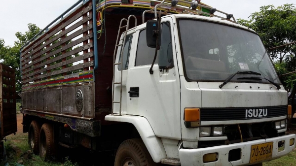 10ล้อ2เพลา240แรง..หัวคัสซี เกียร์ฟุลเลอร์...เครื่องดี คัสซีสวบ ช่วงล่างสวย