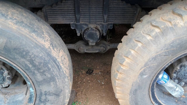 10ล้อ2เพลา240แรง..หัวคัสซี เกียร์ฟุลเลอร์...เครื่องดี คัสซีสวบ ช่วงล่างสวย