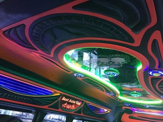 TOYOTA COMMUTER 2.7 ปี 07 CNG เกียMT TOYOTA COMMUTER 2.7 ปี 07 CNG เกียMT