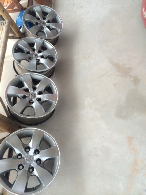 ขายแม็กฟอรูจูนเนอร์ขอบ 16 พร้อมน็อต 6000- พร้อมส่งทั่วไทย