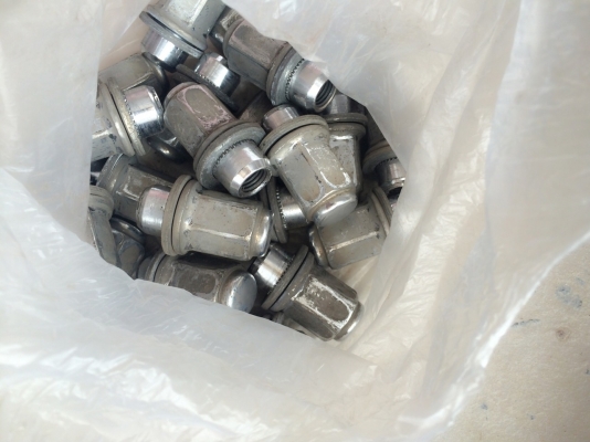 ขายแม็กฟอรูจูนเนอร์ขอบ 16 พร้อมน็อต 6000- พร้อมส่งทั่วไทย