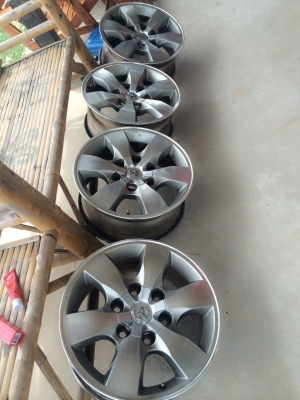 ขายแม็กฟอรูจูนเนอร์ขอบ 16 พร้อมน็อต 6000- พร้อมส่งทั่วไทย