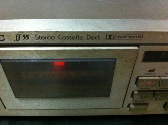 เครื่องเล่นเทป และบันทึกเสียง TEAC จากญี่ปุ่นใช้งานได้เปิดติดตามภาพ