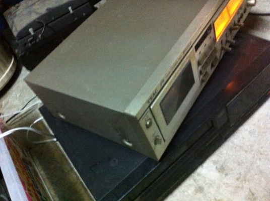 เครื่องเล่นเทป และบันทึกเสียง TEAC จากญี่ปุ่นใช้งานได้เปิดติดตามภาพ