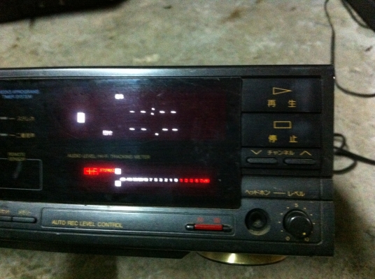 VDO เทปยี่ห้อ FUNAI เป็นแบบ Hi-Fi stereo  เปิดใช้งานได้ตามภาพ จากญี่ปุ่น