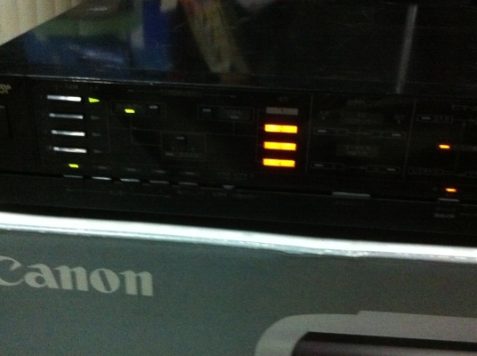 เครื่องนำเข้าผสมเสียง Victor การใช้งานตามภาพเจากญี่ปุ่น เปิดติดใช้งานกดได้หมดแต่ใช้ไม่เป็น