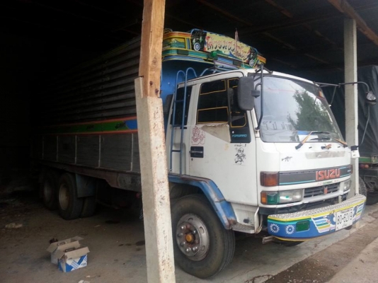 ขาย10ล้อ1เพลา ISUZU ROCKY 175แรง เครื่องดี แคชซีสวย พ.เพาเวอร์ เบรกทิฟฟี่ สภาพพร้อมใช้งาน เอกสารพร้อมโอน สนใจโทร 090-8588220คุณนะ 093-3258446คุณบิว ID:narong498 หรือเข้าดูสินค้าอื่นๆได้ที่ www.truck.in.th/498 หรือเพจFacebook ณรงค์ ซื้อขายรถมือสอง (เว็บไซต