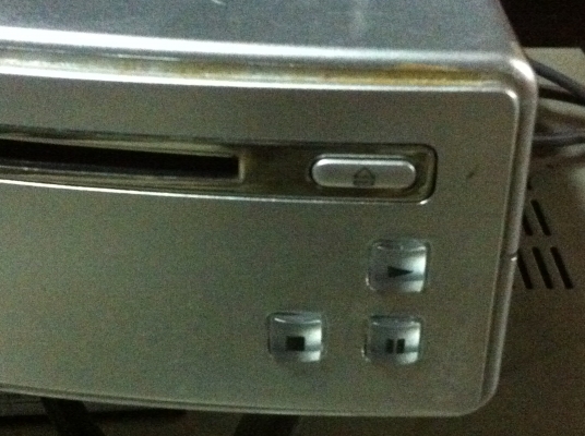 เครื่องเล่นแผ่นทุกอย่างของ SONY จากญี่ปุ่น เทสลองต่อให้ตามภาพ