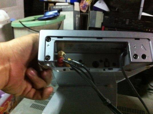 เครื่องเล่นแผ่นทุกอย่างของ SONY จากญี่ปุ่น เทสลองต่อให้ตามภาพ