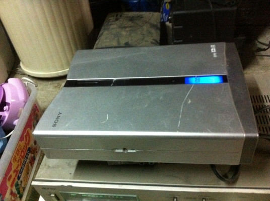 เครื่องเล่นแผ่นทุกอย่างของ SONY จากญี่ปุ่น เทสลองต่อให้ตามภาพ